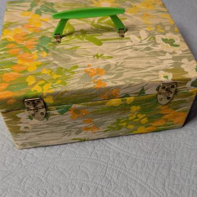 Sewing Box & Supplies (BR2)