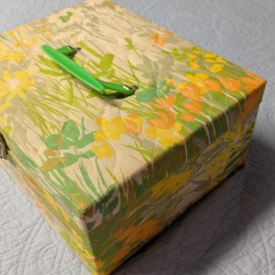 Sewing Box & Supplies (BR2)