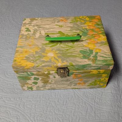 Sewing Box & Supplies (BR2)