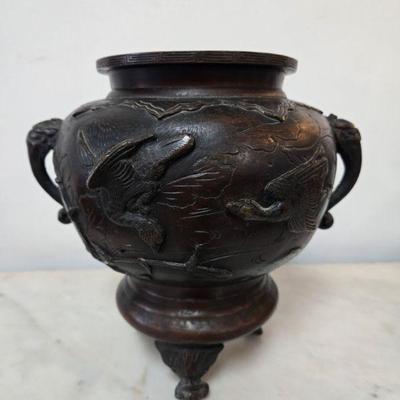 Antique Chinese bronze vase
