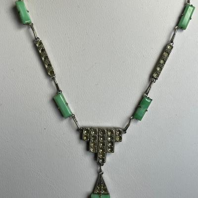 Antique Art Deco Green Glass Necklace