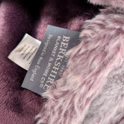 Assortment Of Pillows & Blankets (BR3)