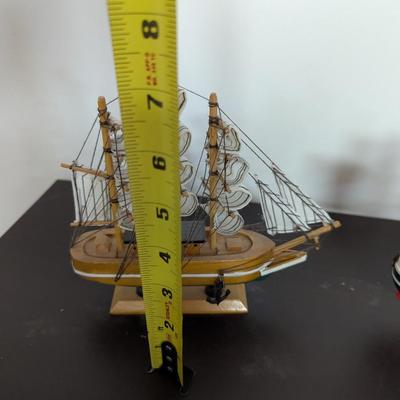 Wooden Sailboat Sailing Ship Models (O)