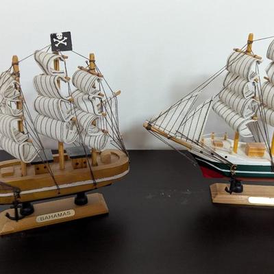 Wooden Sailboat Sailing Ship Models (O)