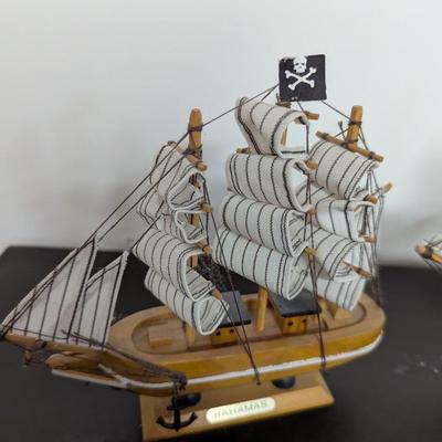 Wooden Sailboat Sailing Ship Models (O)