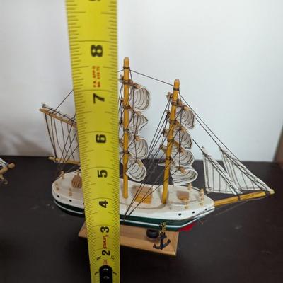 Wooden Sailboat Sailing Ship Models (O)