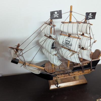 Wooden Sailboat Sailing Ship Models (O)