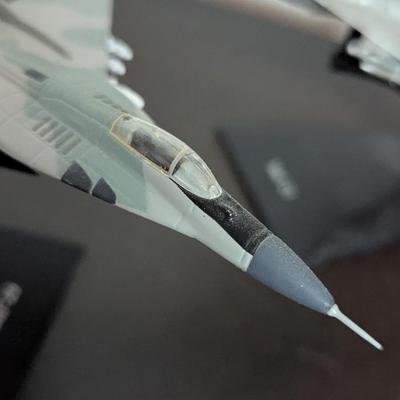 Diecast Russian Airplanes Mig-29 & Mig-21 (O)