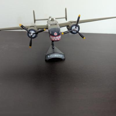 B-25J Mitchell "Betty's Dream" Bomber (O)