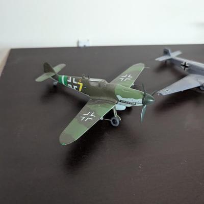 Plastic Model Airplanes (O)