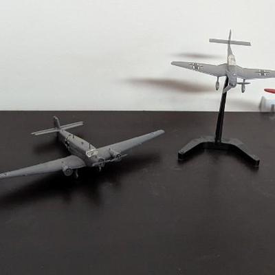Plastic Model Airplanes (O)