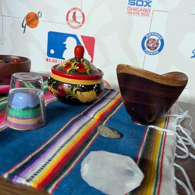 Assortment Of Home Decor Knick Knacks (O)