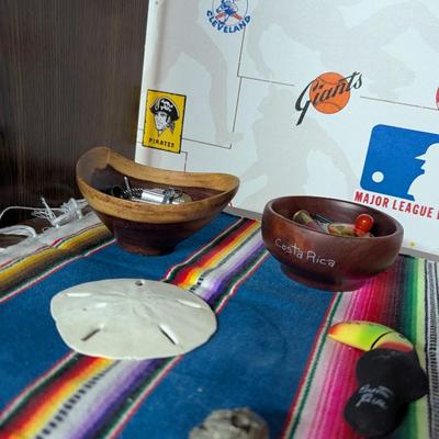 Assortment Of Home Decor Knick Knacks (O)