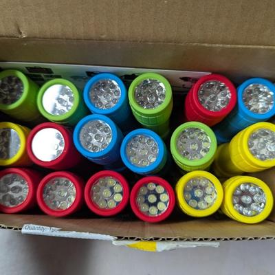 18 - Ever Brite Flashlights (O)