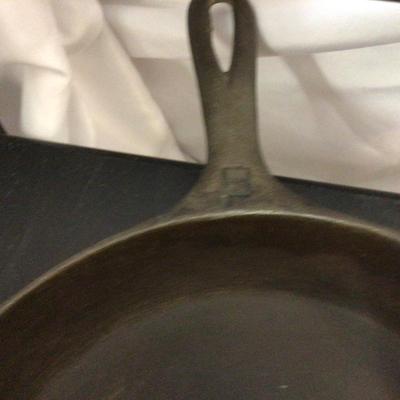 Griswold 8 and 5 Cast Iron Pan And Cast Iron Trivet