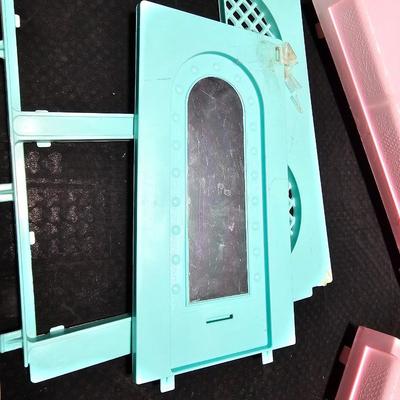 Vintage 1960s BIG Brand Barbie Doll Sand Dune Buggy Cruiser car with Vintage Teal Barbie Beauty Bath Tub and beds