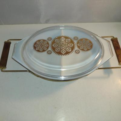 Vintage Pyrex 1 1/2 Quart Divided Vegetable Dish with Lid and Metal Stand