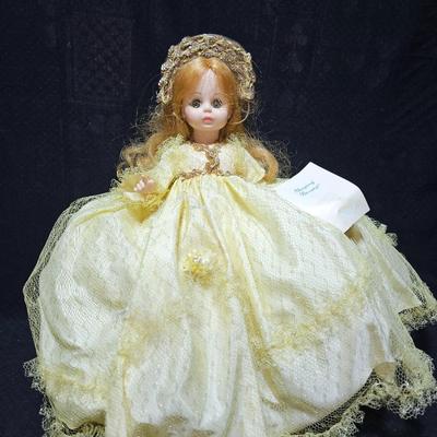 Vintage Madame Alexander 13" Sleeping Beauty Doll #1595 New York USA. with original tag