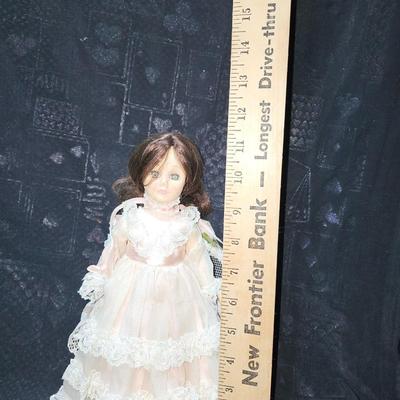 Effanbee Grandes Dames Four Seasons Collection Summer -Sleepy eyed doll with original tags