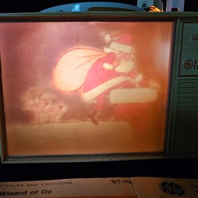 Vintage 1960's GE Show 'N Tell Phono Viewer Record Player projector Toy TV with 4 records