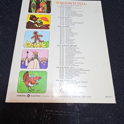 Vintage 1960's GE Show 'N Tell Phono Viewer Record Player projector Toy TV with 4 records