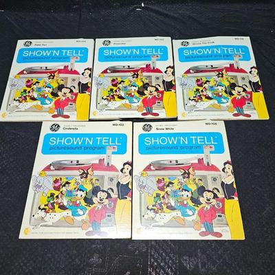 Disney Show N' Tell records, complete with slides - Peter Pan - Pinocchio - Winnie the pooh - Cinderella -Snow White