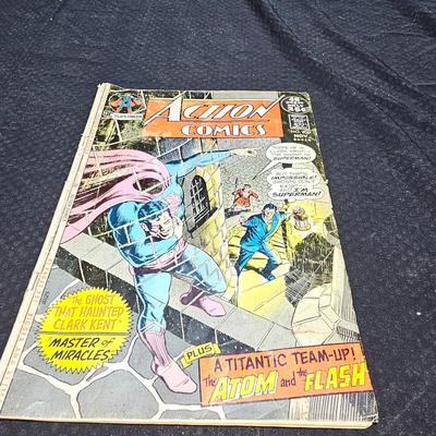 Vintage comic books - Lois Lane - Freedom Fighters - Batman - Atom and Flash and others too!