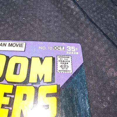 Vintage comic books - Lois Lane - Freedom Fighters - Batman - Atom and Flash and others too!