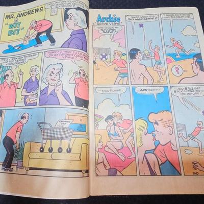 Vintage comic books - Archie's