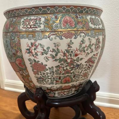 Chinese Rose Medallion Fishbowl Planter