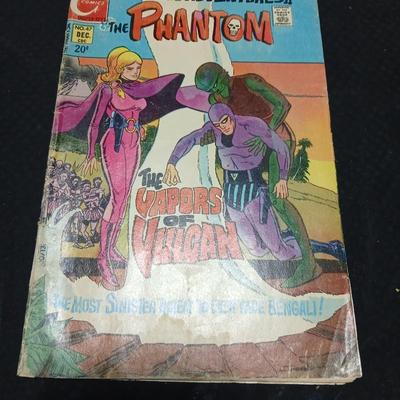 Vintage comic books - Ghosts- Phantom - Ghost Manor - all Charlton Comics