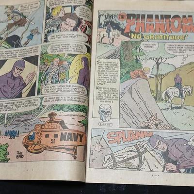 Vintage comic books - Ghosts- Phantom - Ghost Manor - all Charlton Comics