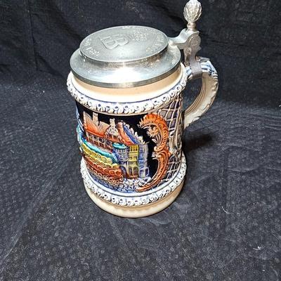 VINTAGE Hofrauhaus German beer stein mug OCTOBERFEST with Pewter lid - Western Germany marked