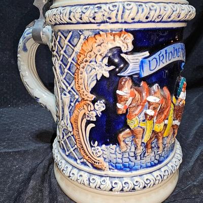 VINTAGE Hofrauhaus German beer stein mug OCTOBERFEST with Pewter lid - Western Germany marked