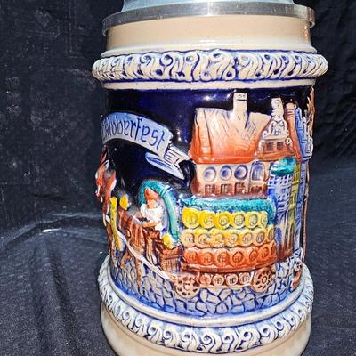 VINTAGE Hofrauhaus German beer stein mug OCTOBERFEST with Pewter lid - Western Germany marked
