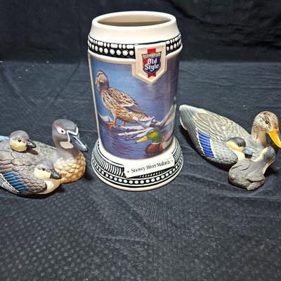 Old Style winter wildlife series Snowy River Mallards Beer stein with two Miniatures by world champion carver J.B. Garton Duck Sculptures