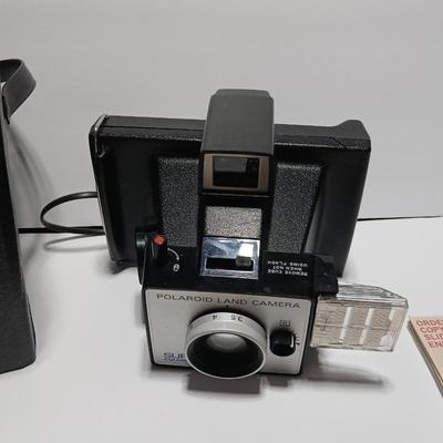 Vintage Polaroid Land Camera Super Color Pack 1973 with some accessories and case