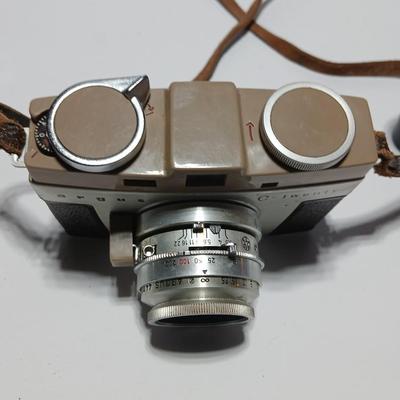 Vintage Argus C-Twenty 35mm camera with case and some film and flash extension