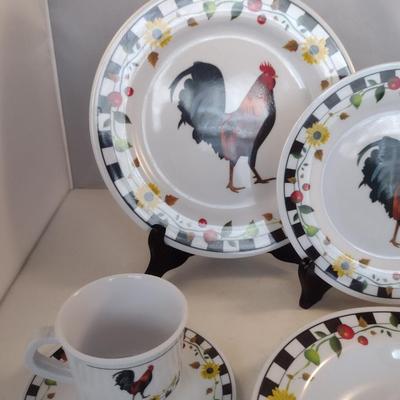Rooster Design Plastic Dinnerware- 20 Pieces