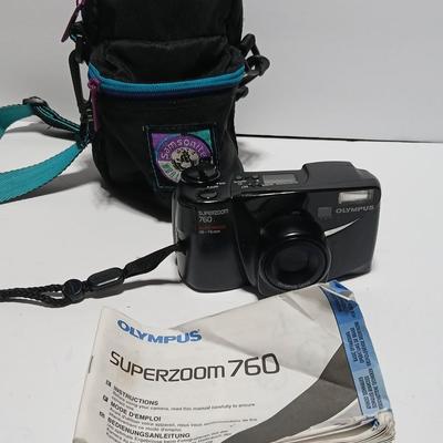 Olympus superzoom 760 camera with case and instructions