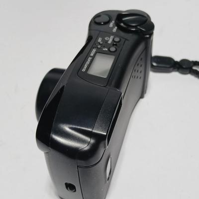 Olympus superzoom 760 camera with case and instructions