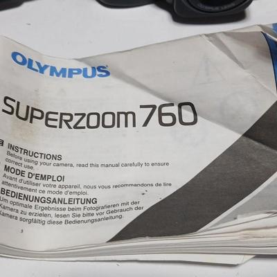 Olympus superzoom 760 camera with case and instructions
