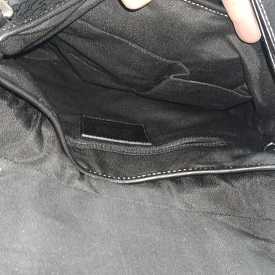 Beautiful COACH Soho Signature Black Crossbody Shoulder Bag Purse