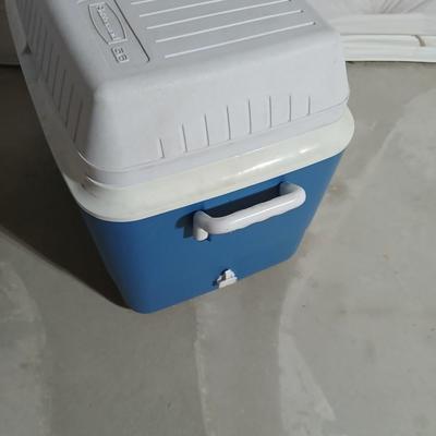 Rubbermaid 56 cooler with Panda bear umbrella and vintage metal Coleman water dispenser