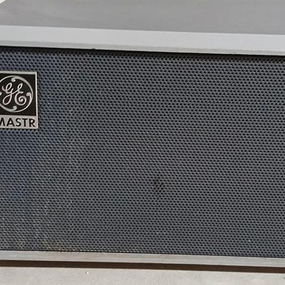 Mobile radio Mastr Progress line two-way FM Stations with magnetic microphone Tested and has volume.