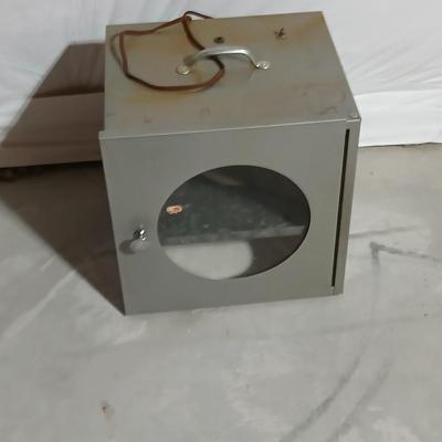 Chemical thermometer TH-2 with machine that has a galvanized metal tray inside