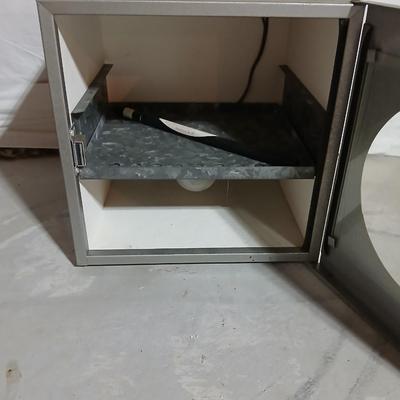Chemical thermometer TH-2 with machine that has a galvanized metal tray inside