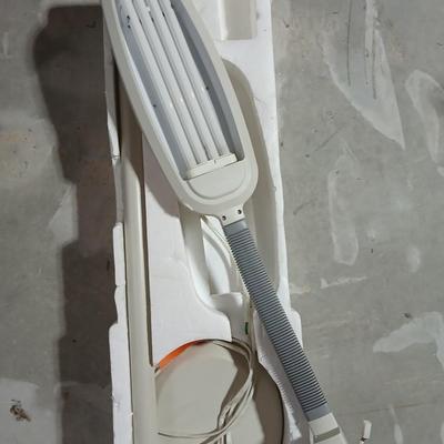Brand new Bright light lamp - never assembled