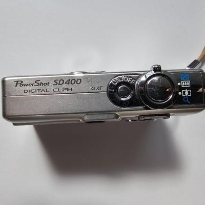 Canon Power shot SD400 Digital ELPH camera with original box and contents