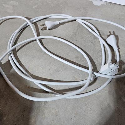 Three vintage laptops for parts or repair - Unknown / unworking condition with power cords